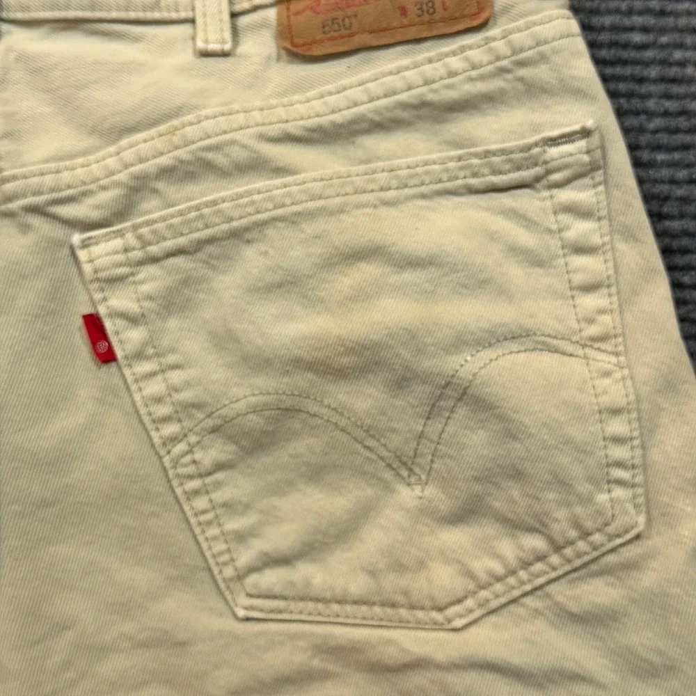 Vintage USA Made Levi's 550 Relaxed Fit Denim Shorts W38 Blank Tab Stone Khaki